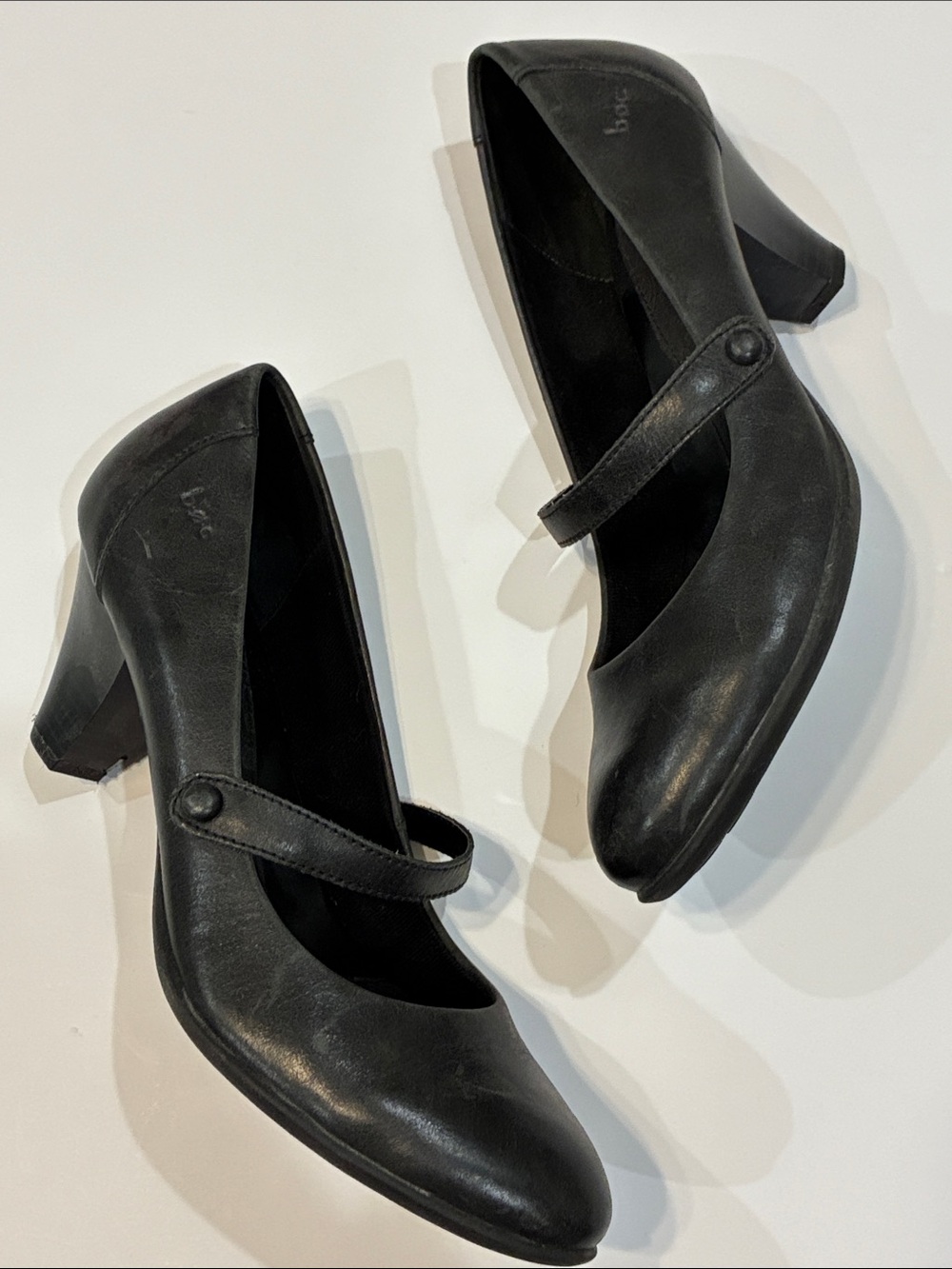 b.o.c. Born Concepts Dark Gray‑Black Leather Mary Jane Heels – Size 10 M –EUC